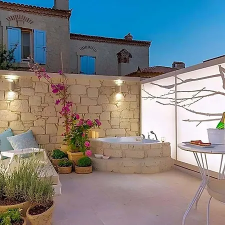 Likor Hanim Butik Alacati Otel