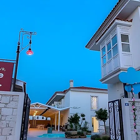 Otel Likor Hanim Butik Alacati